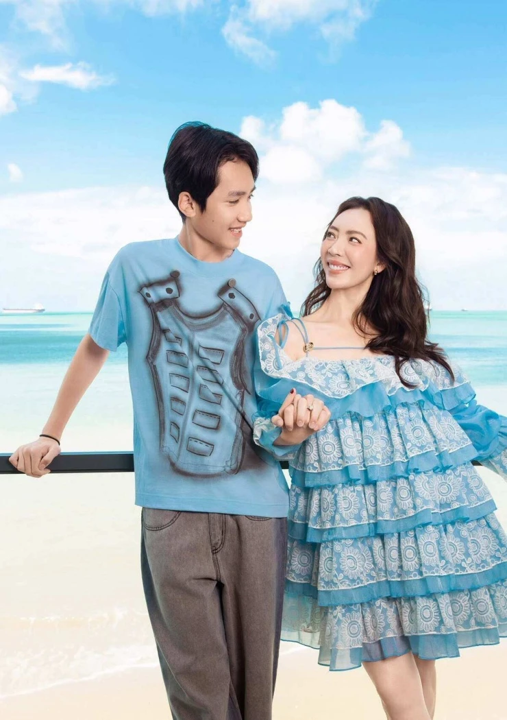 Ảnh sao 28/6: Lê Giang cưng nựng con gái của Lê Lộc