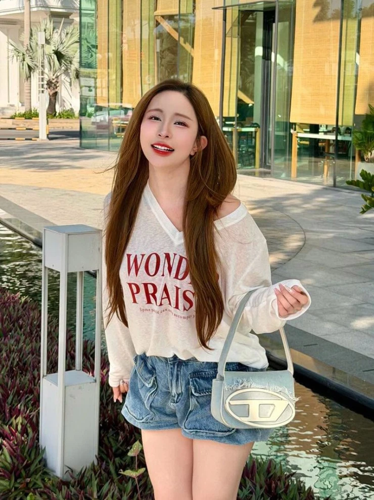 Ảnh sao 28/7: Tăng Thanh Hà mặc đồ bơi khoe dáng gái 3 con