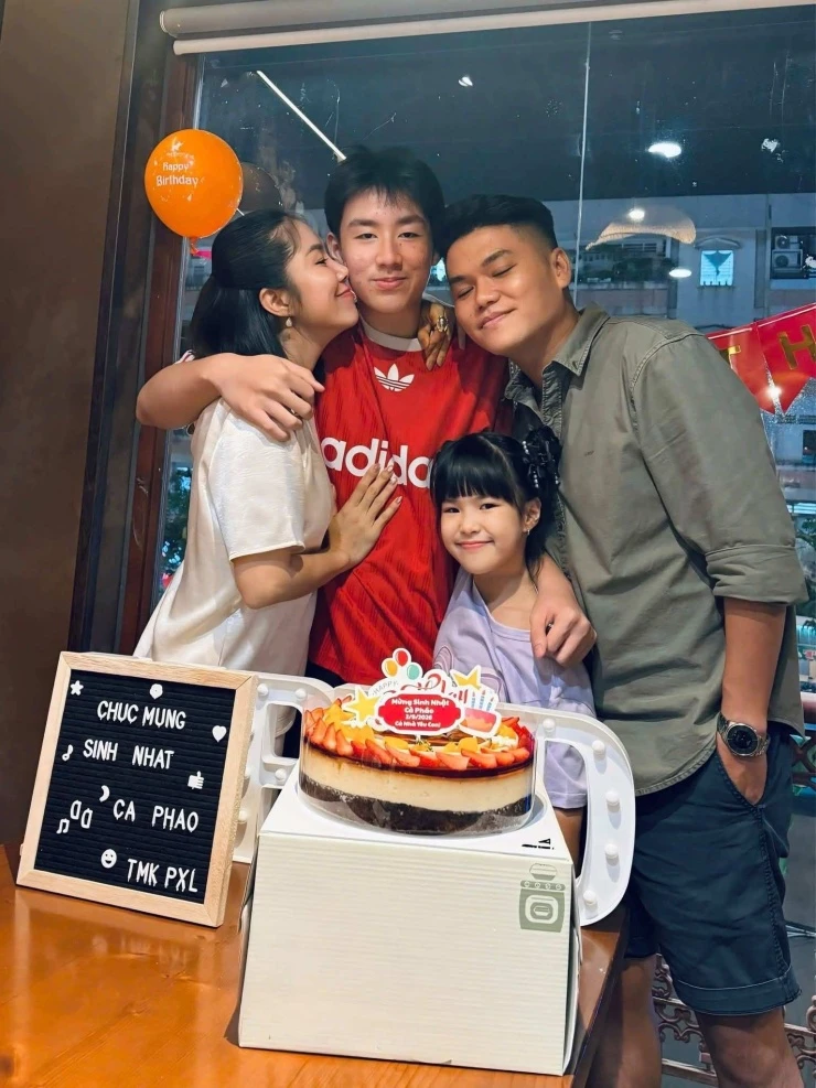 Ảnh sao 3/9: Hoa hậu Mai Phương Thúy mong có người yêu Ảnh sao 3/9: Hoa hậu Mai Phương Thúy mong có người yêu