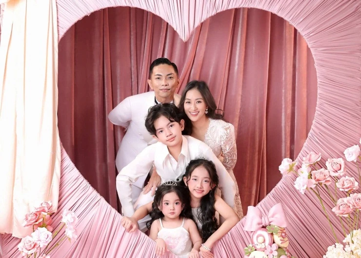 Ảnh sao 3/9: Mai Phương Thúy mong có người yêu