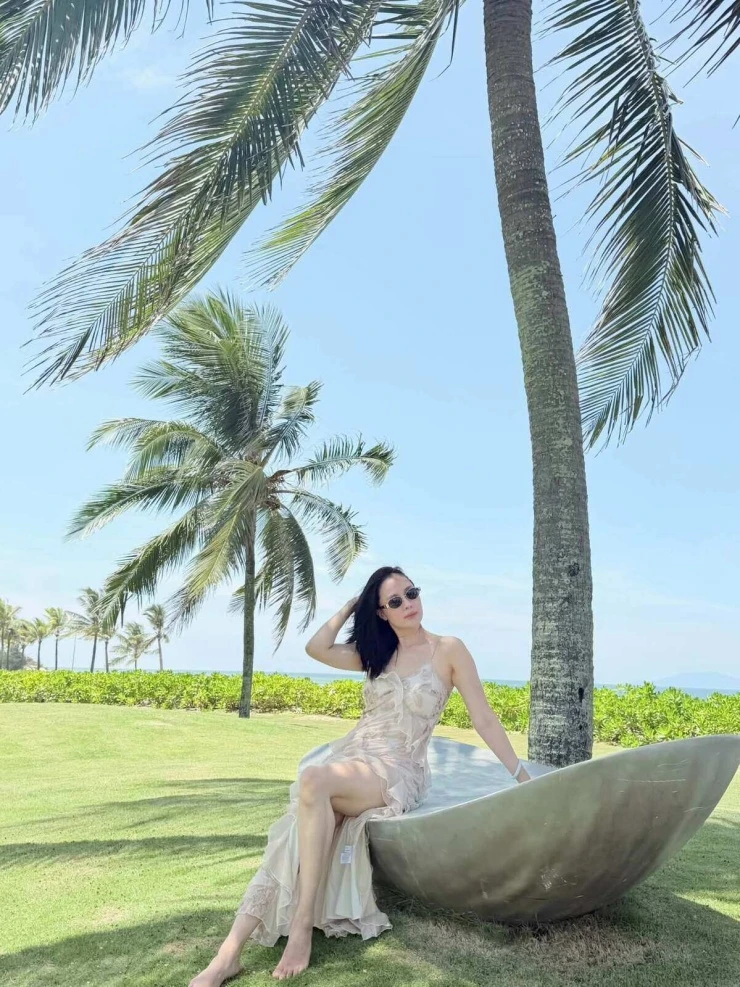 Ảnh sao 30/7: Con trai Khánh Thi - Phan Hiển cao nhỉnh hơn bố mẹ