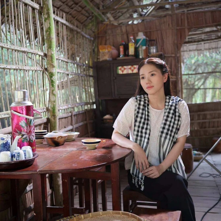 Ảnh sao 30/8: Giáng My khoe ảnh thời trẻ