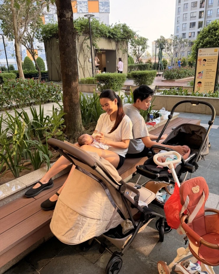 Ảnh sao 4/4: Thu Trang lần đầu đưa cặp song sinh đi làm