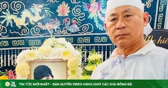 Ảnh sao 7/7: NSND Tạ Minh Tâm đau buồn bên di ảnh vợ