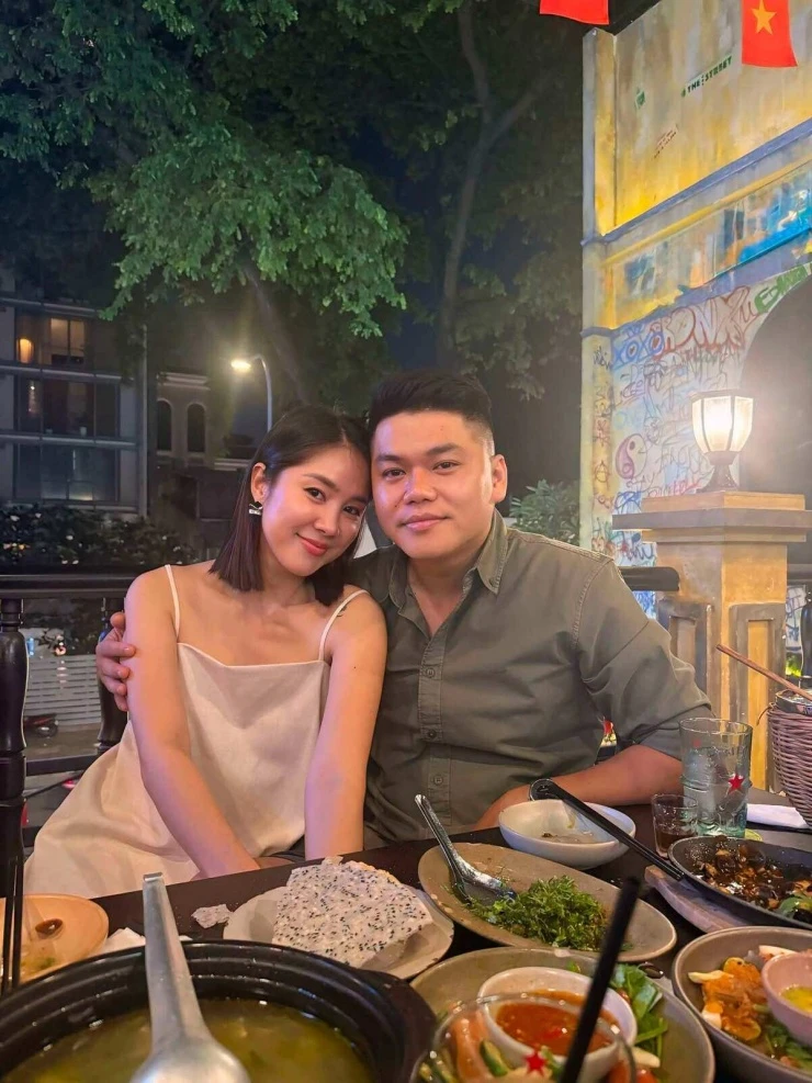 Ảnh sao 9/8: Ngọc Quyên mừng sinh nhật kiểu miệt vườn của Thúy Nga