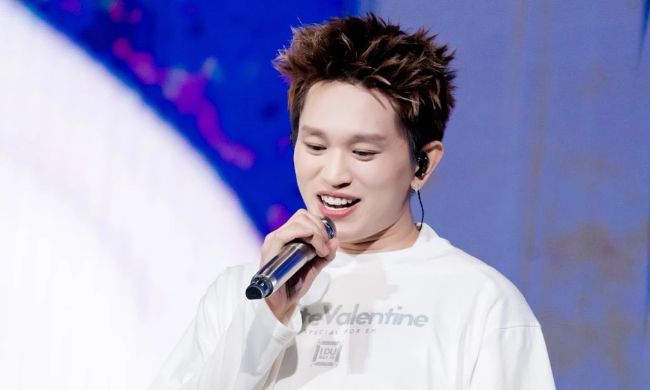 B Ray lại bị tố