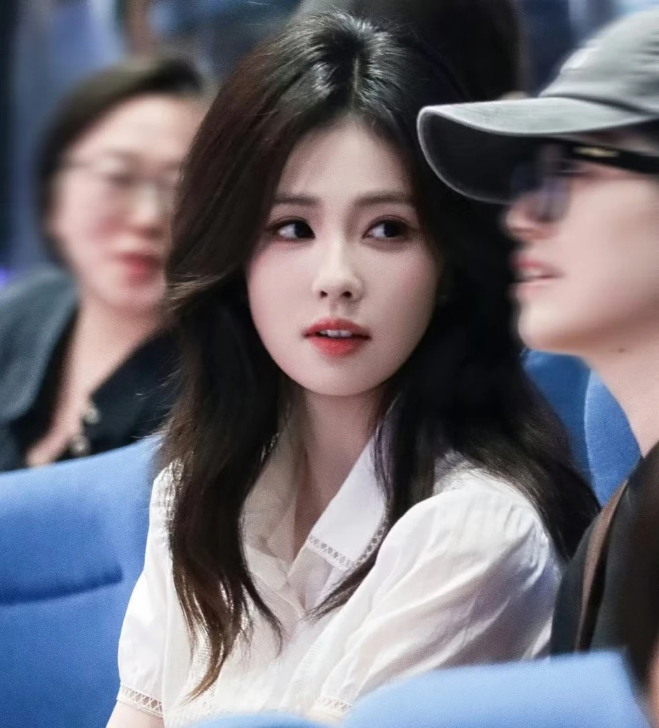 Bạch Lộc lao đao