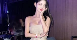 Bất ngờ ghé thăm Việt Nam, nữ idol khoe dáng bốc lửa, khiến fan tiếc "nháo nhào" săn chữ ký
