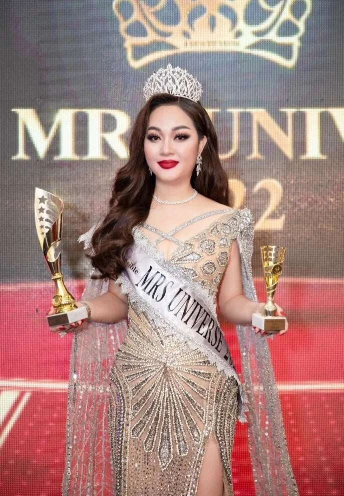 Bất ngờ vai diễn của Á hậu Hoàng Thị Thanh Nga trong phim đang chiếu, trùng hợp vụ án buôn lậu kim cương 1.500 tỷ đồng Bất ngờ vai diễn của Á hậu Hoàng Thị Thanh Nga trong phim đang chiếu, trùng hợp vụ án buôn lậu kim cương 1.500 tỷ đồng
