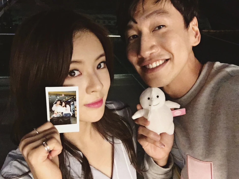 Bắt tại trận Lee Kwang Soo hẹn hò nữ thần nóng bỏng bậc nhất showbiz, 1 hành động “lột trần” bản chất thê nô Bắt tại trận Lee Kwang Soo hẹn hò nữ thần nóng bỏng bậc nhất showbiz, 1 hành động “lột trần” bản chất thê nô