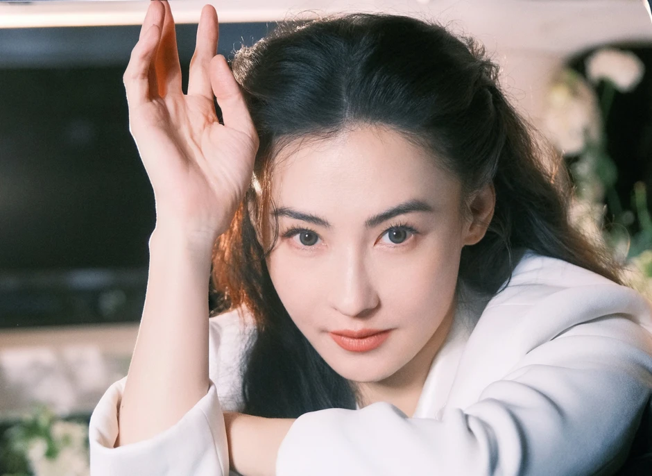 Bị đồn tái hợp Tạ Đình Phong, Trương Bá Chi nói gì mà dân tình bất ngờ? Bị đồn tái hợp Tạ Đình Phong, Trương Bá Chi nói gì mà dân tình bất ngờ?