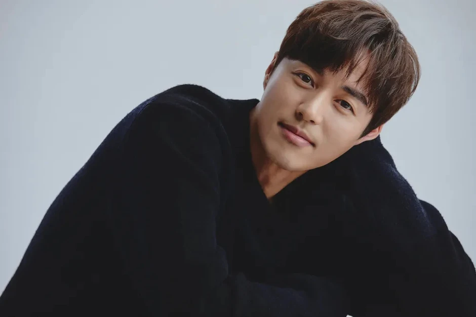 Bí mật chấn động vừa lộ: Công bố danh tính nam diễn viên nổi tiếng vào showbiz chỉ để trả thù bạn gái, tình tiết ngoạn mục hơn phim