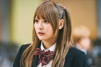 Bị phát hiện tay trong tay hẹn hò, cựu thần tượng =LOVE Saito Nagisa bị khui chuyện tình cảm cùng nam thần bóng chày Urata Shunsuke