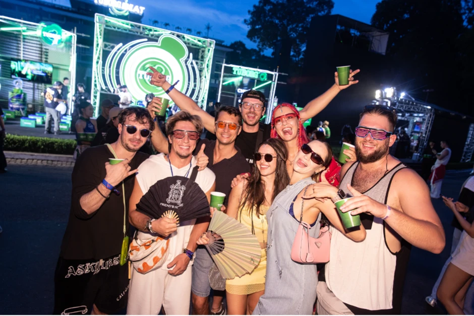 Bia Tuborg tiếp năng lượng cho trải nghiệm âm nhạc đa chiều đỉnh cao cùng 4.000 ravers tại Dinh Độc Lập Bia Tuborg tiếp năng lượng cho trải nghiệm âm nhạc đa chiều đỉnh cao cùng 4.000 ravers tại Dinh Độc Lập