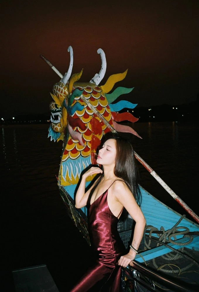 Bích Phương - Tăng Duy Tân công khai hẹn hò