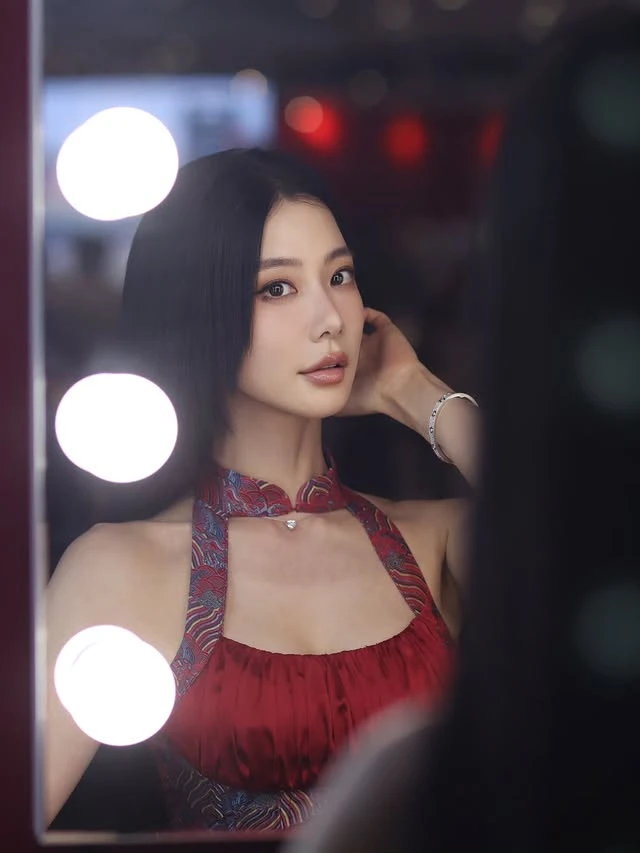 Bỏ chồng đại gia, mỹ nhân gợi cảm nức tiếng xứ Hàn "thay đầu" không nhận ra nổi!