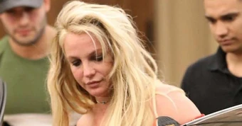 Britney Spears mắc chứng rối loạn lưỡng cực, vào trại cai nghiện do lạm dụng chất kích thích