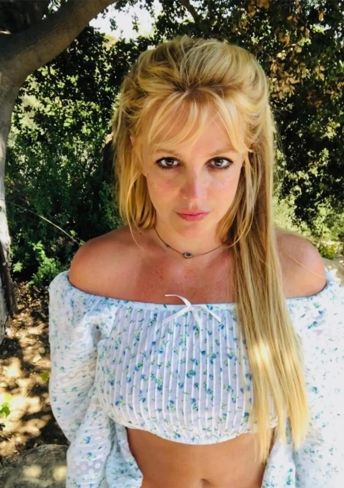 Britney Spears suy sụp, lo sợ phải ngồi tù sau khi bị bắt Britney Spears suy sụp, lo sợ phải ngồi tù sau khi bị bắt