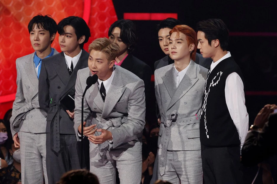 BTS được đặc cách đi trễ tại lễ trao giải lớn nhất nước Mỹ, cả triệu người nín thở chờ đợi BTS được đặc cách đi trễ tại lễ trao giải lớn nhất nước Mỹ, cả triệu người nín thở chờ đợi