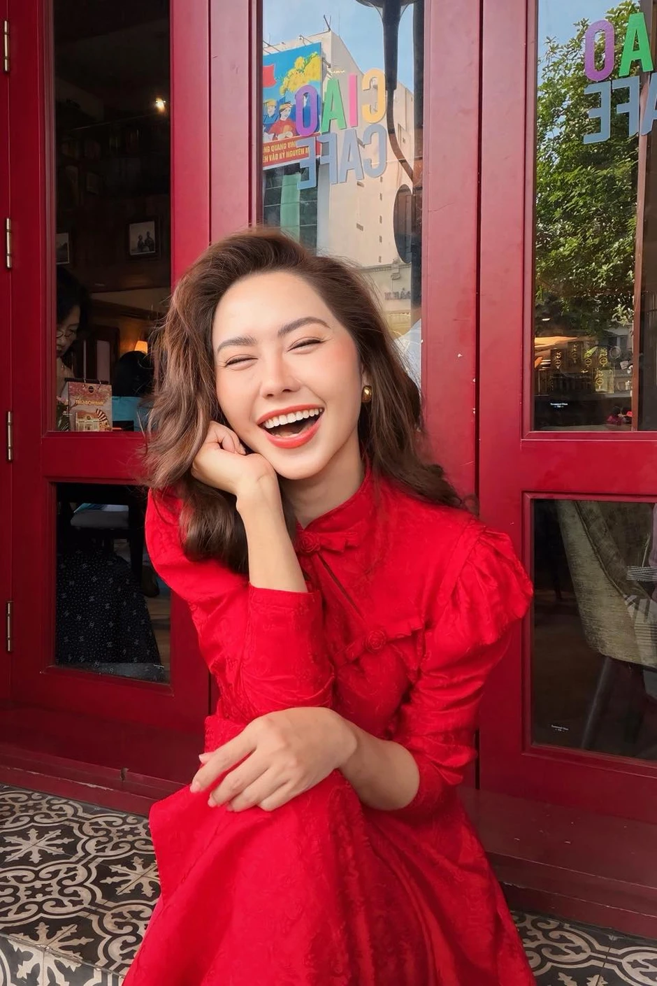 Bức ảnh chụp cận sau ca can thiệp "dao kéo" khiến mỹ nhân Việt lao đao, phải trả giá đắt