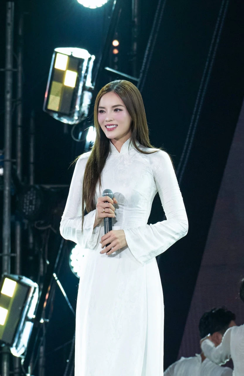 Bức ảnh nhiều mỹ nhân hot nhất showbiz Việt hiện tại