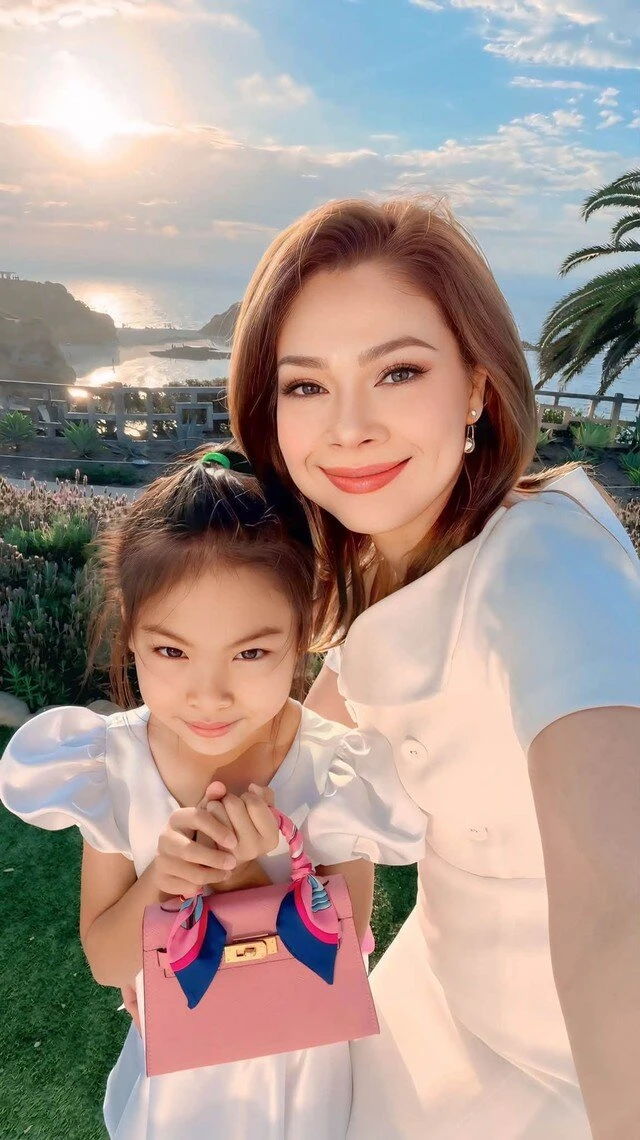 Búp bê Thanh Thảo khoe mẹ chồng 88 tuổi khỏe đẹp