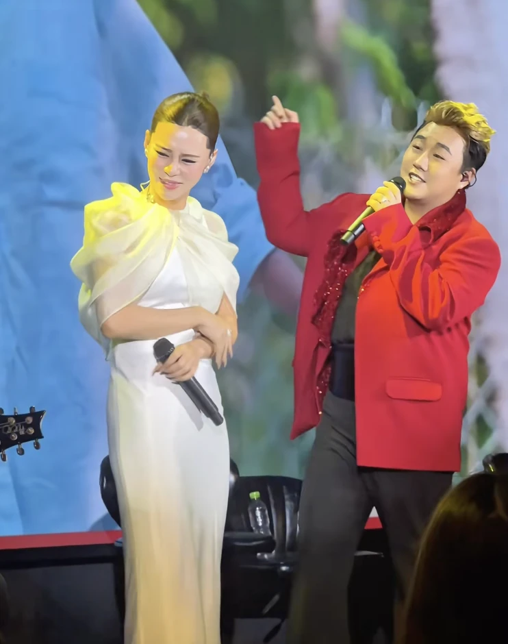 Ca khúc ngớ ngẩn gần 20 năm trước bất ngờ gây sốt trở lại Ca khúc ngớ ngẩn gần 20 năm trước bất ngờ gây sốt trở lại