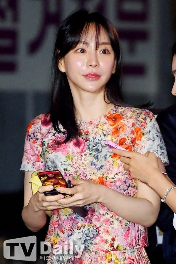 Cả showbiz run sợ trước lời khai của thiên kim tập đoàn sữa nghiện ma túy, bị truy nã từ Campuchia về