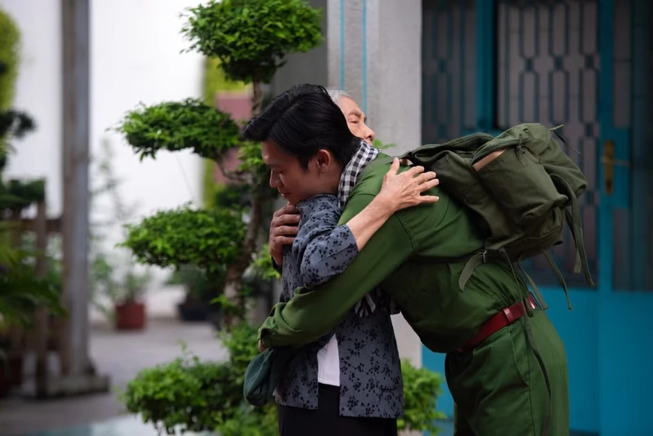 Ca sĩ Duyên Quỳnh kết hợp nhạc sĩ Nguyễn Văn Chung trong ca khúc tri ân liệt sĩ