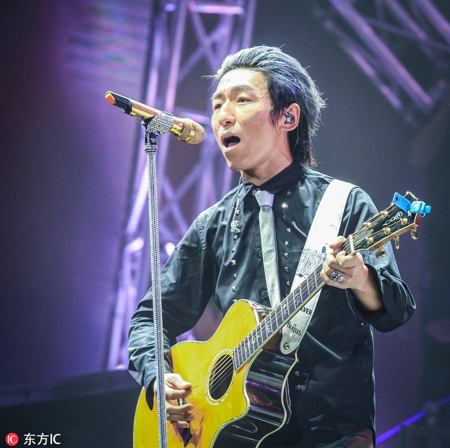 Cấm sóng ca sĩ đình đám bị bắt vì sử dụng ma túy: Hủy mọi show diễn, toàn bộ âm nhạc bị gỡ bỏ