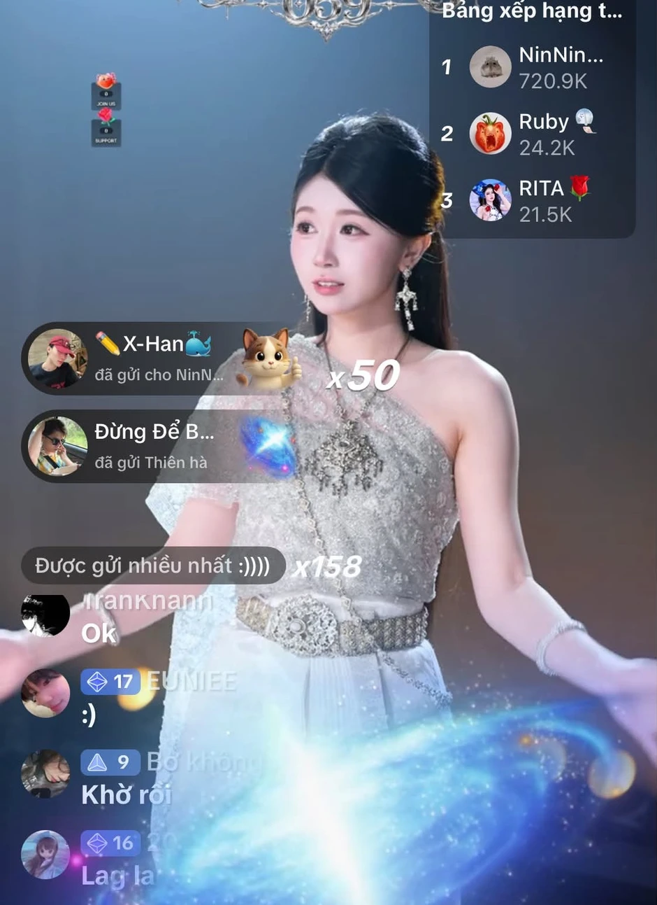 Cận cảnh "profile" nữ idol live hot nhất lúc này!