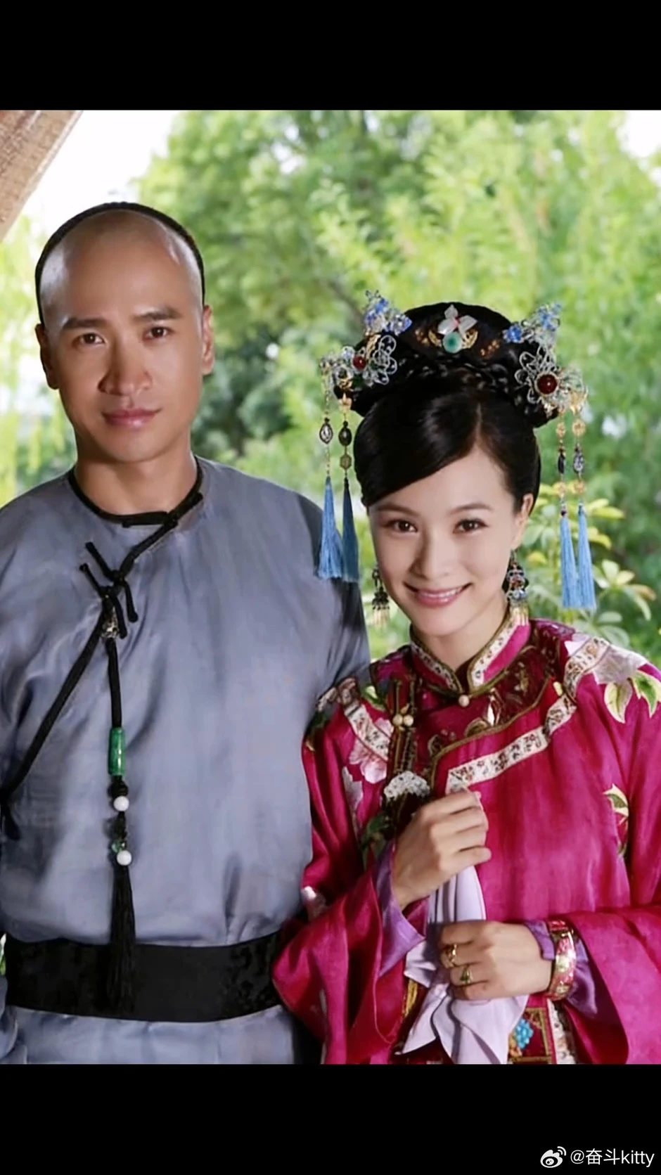 Cặp đôi "phim giả tình thật" yêu nhau từ 15 năm trước cả nước không ai hay biết, bị sếp lớn chia rẽ bằng mọi giá