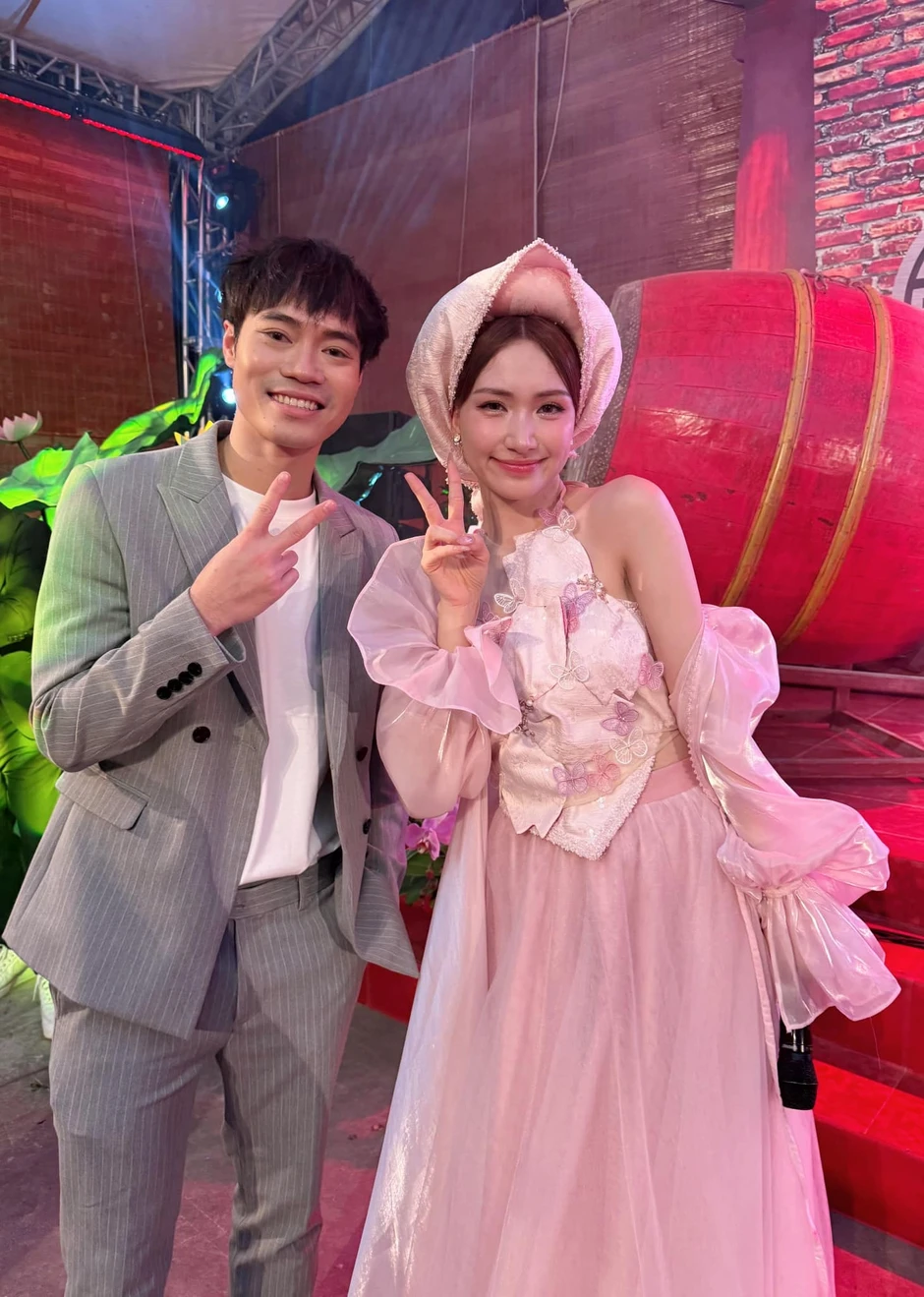 Câu trả lời cho thái độ Văn Toàn với chồng Hoà Minzy
