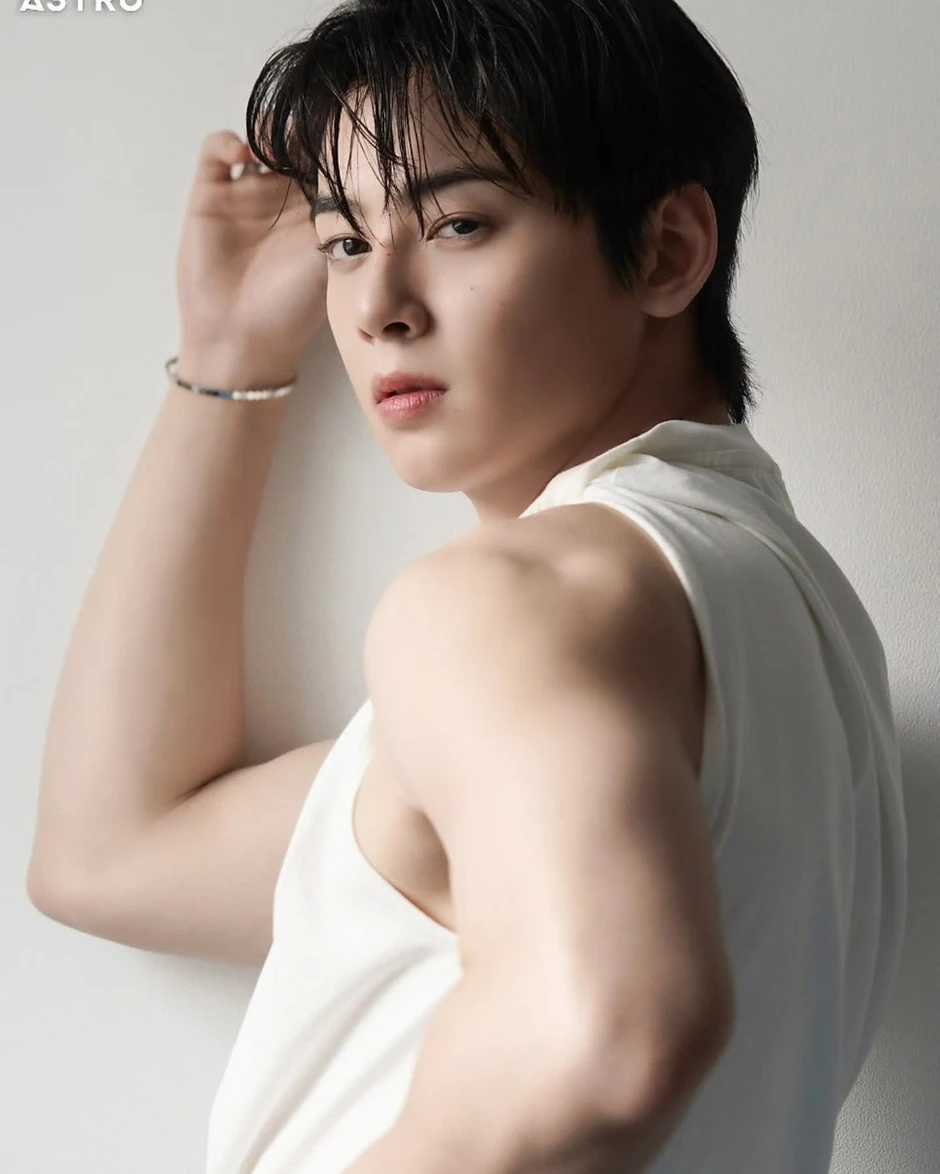 Cha Eun Woo ngang nhiên bào tiền fan giữa ồn ào trốn thuế chấn động?