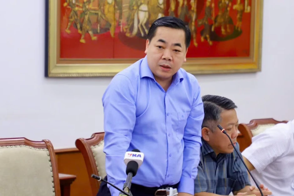 Chấn chỉnh hát nhép trên toàn quốc