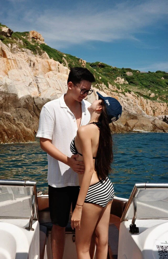Cháu dâu NSƯT Chí Trung khoe ảnh trên du thuyền, hé lộ tình trạng hôn nhân với chồng thiếu gia