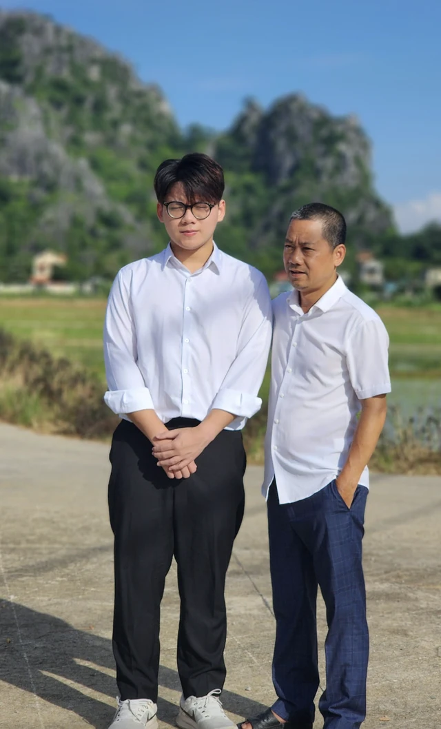 Cháu nội NSND Trần Nhượng gây chú ý Cháu nội NSND Trần Nhượng gây chú ý