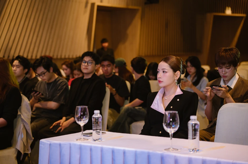 Chi Pu thẳng thắn khi bị so sánh với Sơn Tùng quản lý talent: “Đây là công ty nói được làm được”