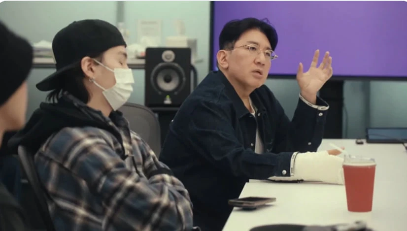Chính BTS cũng không thích album ARIRANG: Như một món ăn thập cẩm, tự hào dân tộc đậm nét Chính BTS cũng không thích album ARIRANG: Như một món ăn thập cẩm, tự hào dân tộc đậm nét
