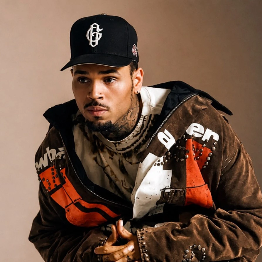 Chris Brown: Sa sút vì hành hung mỹ nhân tỷ phú, album chỉ xứng 1.3 điểm