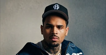 Chris Brown: Sa sút vì hành hung mỹ nhân tỷ phú, album chỉ xứng 1.3 điểm