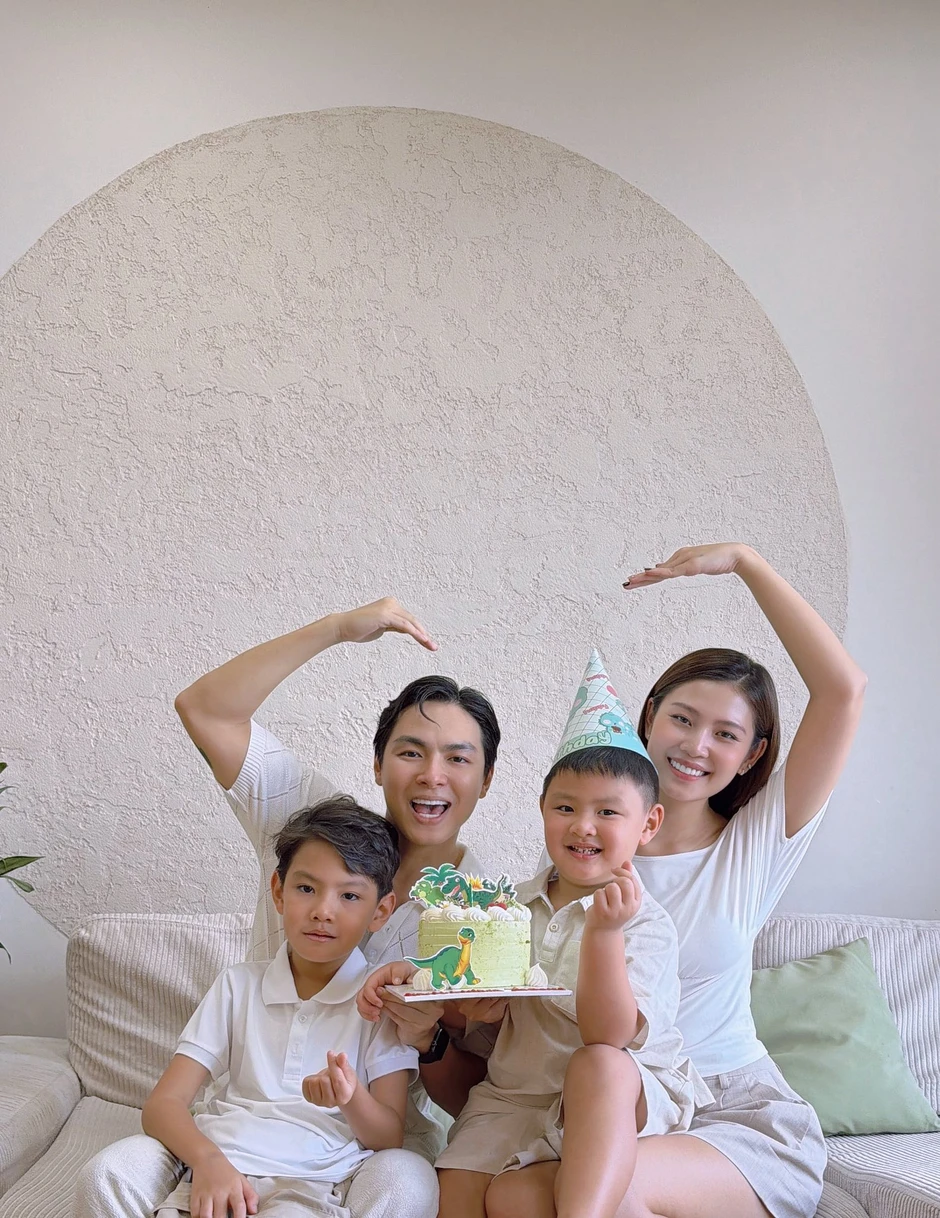 Chúng Huyền Thanh lấy chồng sớm khi mới 21 tuổi: Chật vật đi lên từ 2 bàn tay trắng, nay flex mua đất