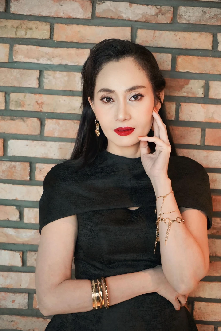 Chứng kiến Miu Lê, Long Nhật bị bắt vì ma túy, NSƯT Hạnh Thúy tiết lộ sốc về giới showbiz