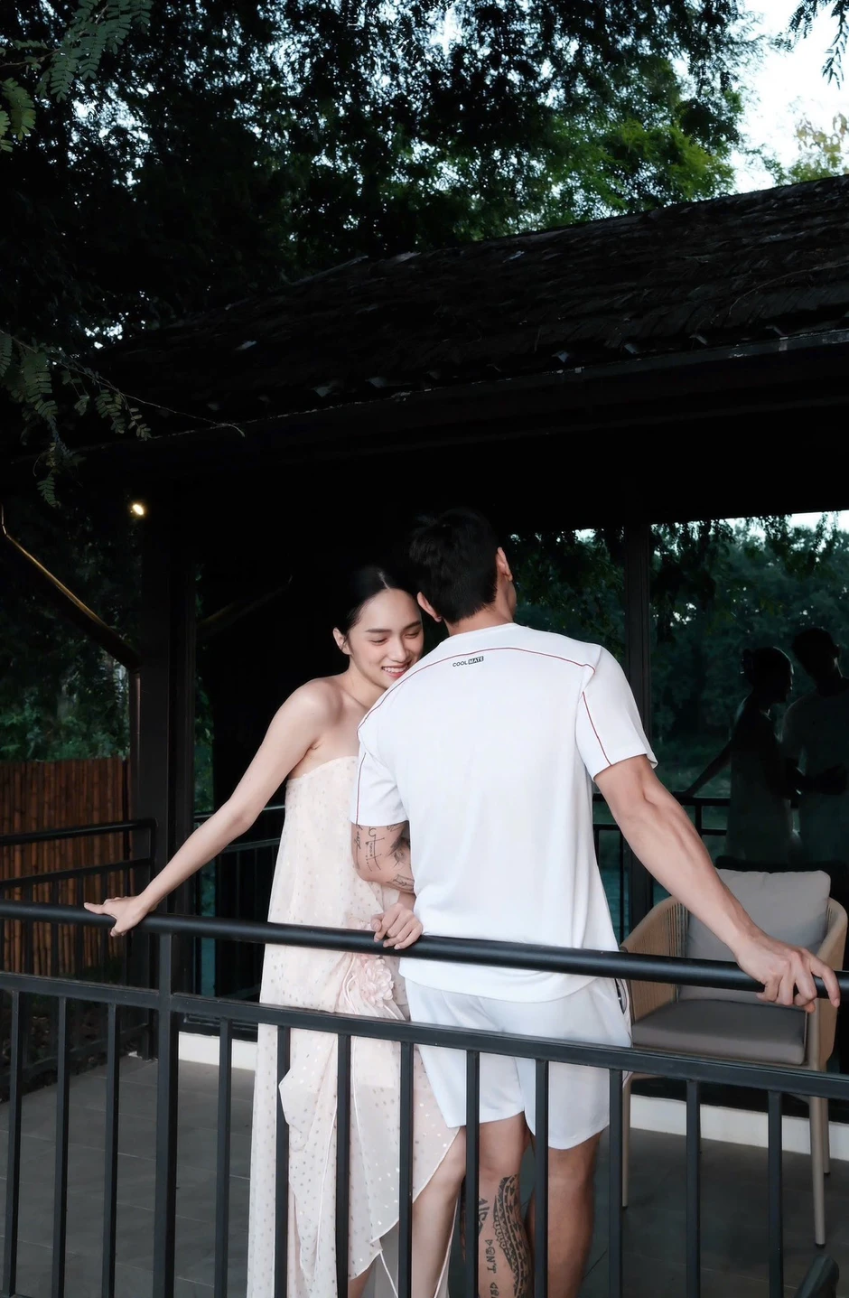 Chuyện gì đang xảy ra với Hương Giang và Phú Cường? Chuyện gì đang xảy ra với Hương Giang và Phú Cường?