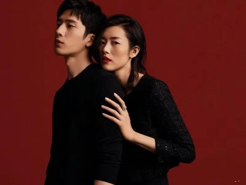 Chuyện tình siêu mẫu nội y và tổng tài hot nhất hiện tại