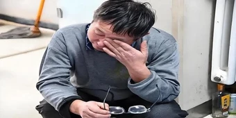 Có dòng tiền lên tới 4 tỷ đồng ra vào tài khoản: Công an điều tra loạt giao dịch chuyển của một người đàn ông