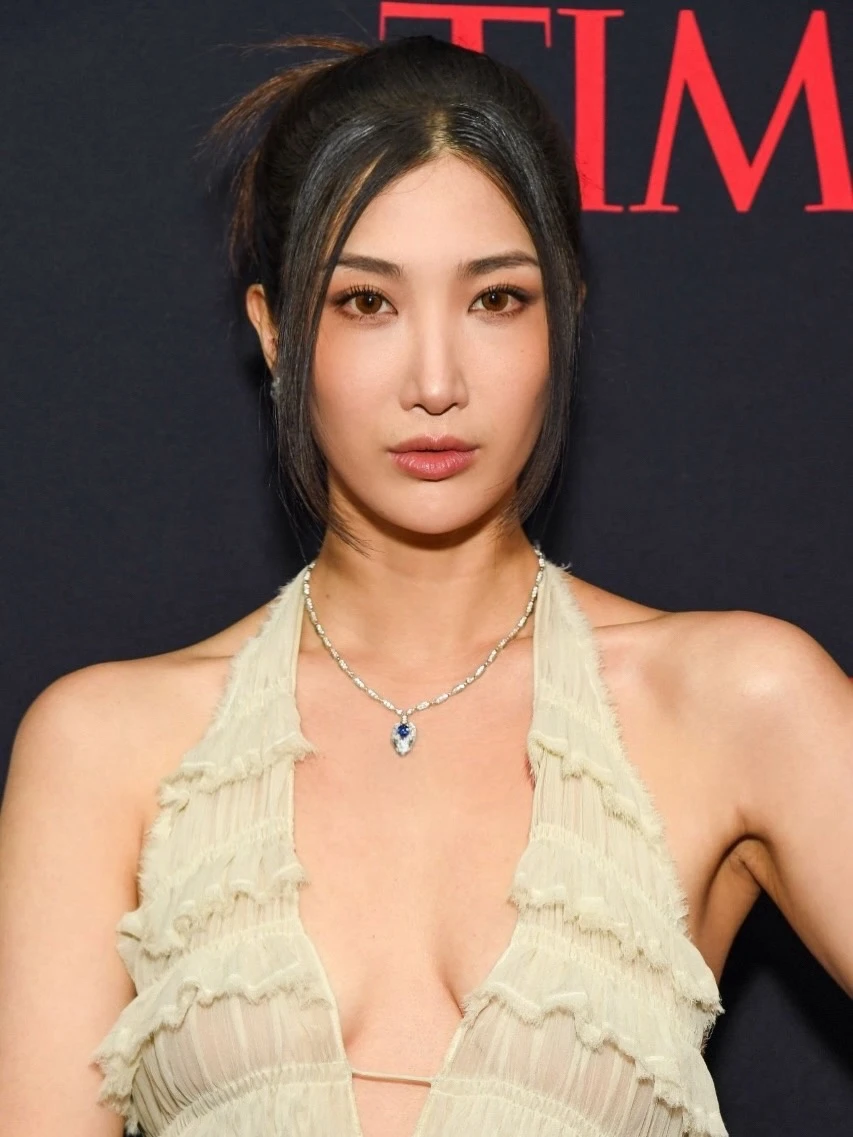 Cô gái bị cả Hàn Quốc từ chối đổi đời nhờ 1 ca khúc, nay là chủ nhân Oscar - Grammy Cô gái bị cả Hàn Quốc từ chối đổi đời nhờ 1 ca khúc, nay là chủ nhân Oscar - Grammy
