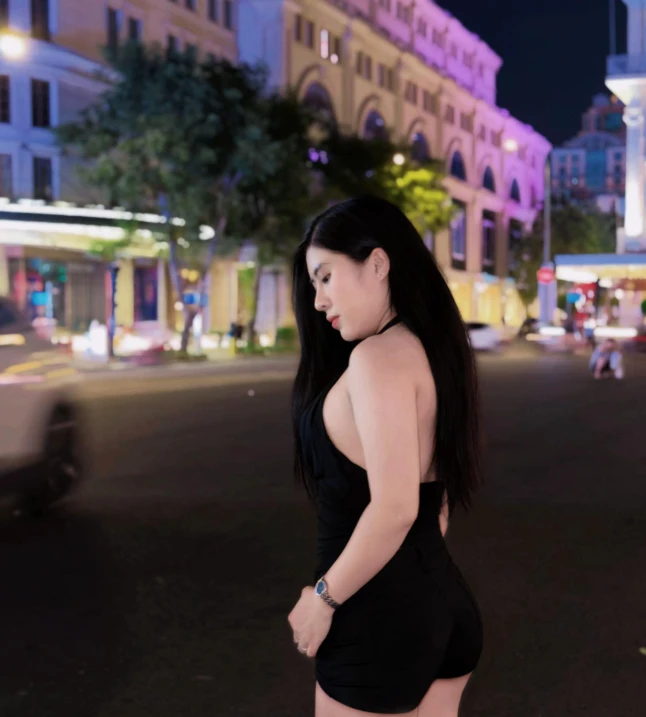 Cô giáo xinh đẹp bất ngờ "viral" với màn bắt trend dễ thương