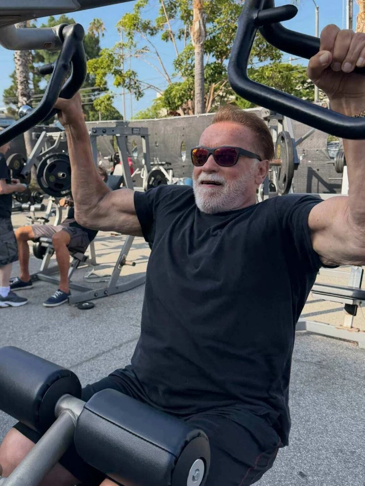 Con gái hé lộ ảnh hiếm mừng Arnold Schwarzenegger 79 tuổi