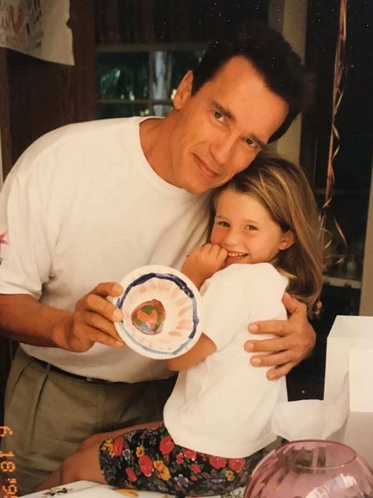 Con gái hé lộ ảnh hiếm mừng Arnold Schwarzenegger 79 tuổi